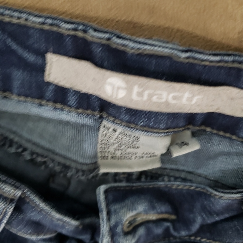 Shorts - Picture 4 of 4